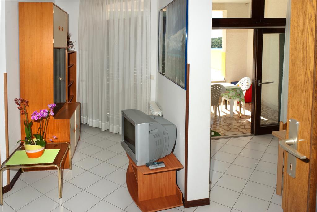 Apartment Ada